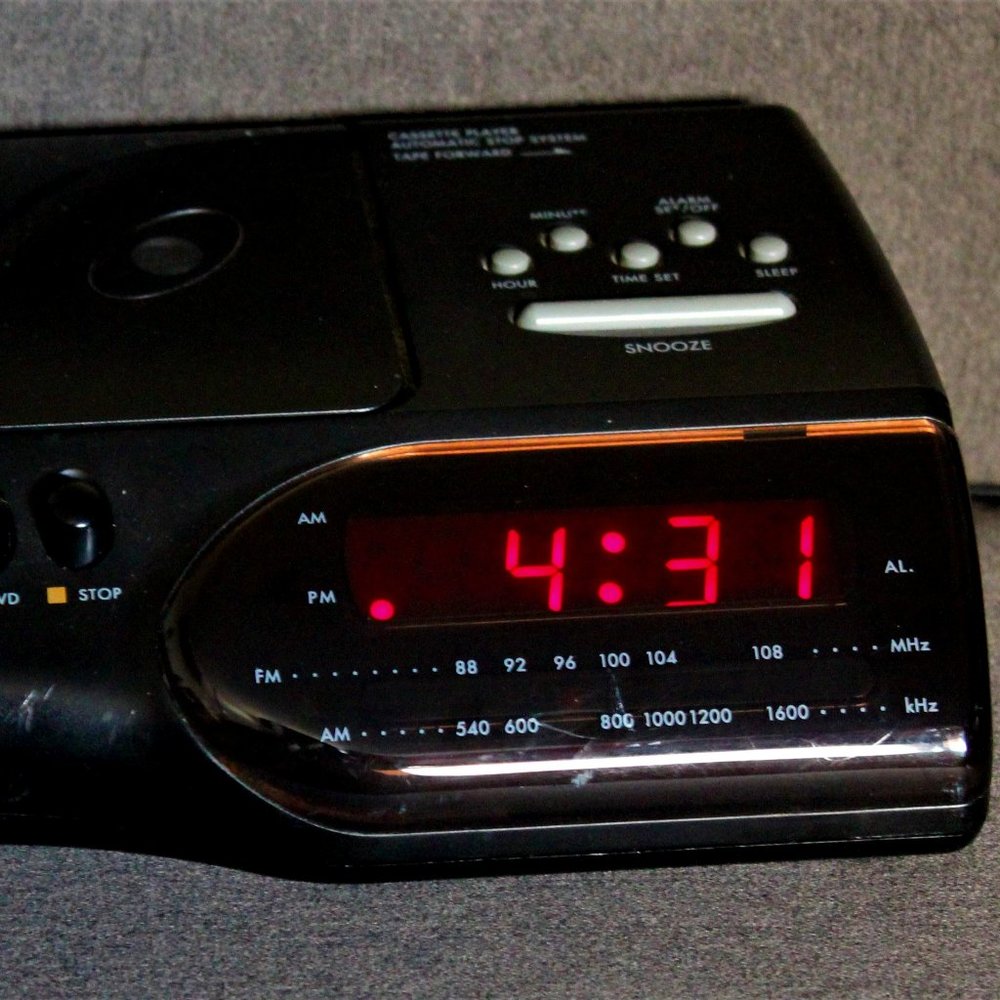 Vintage Working Citizen Digital Alarm Clock AM FM Radio Cassette Player 1980's
